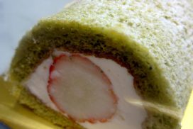 プチ・ラパンのひな祭りケーキ【さくらロール】